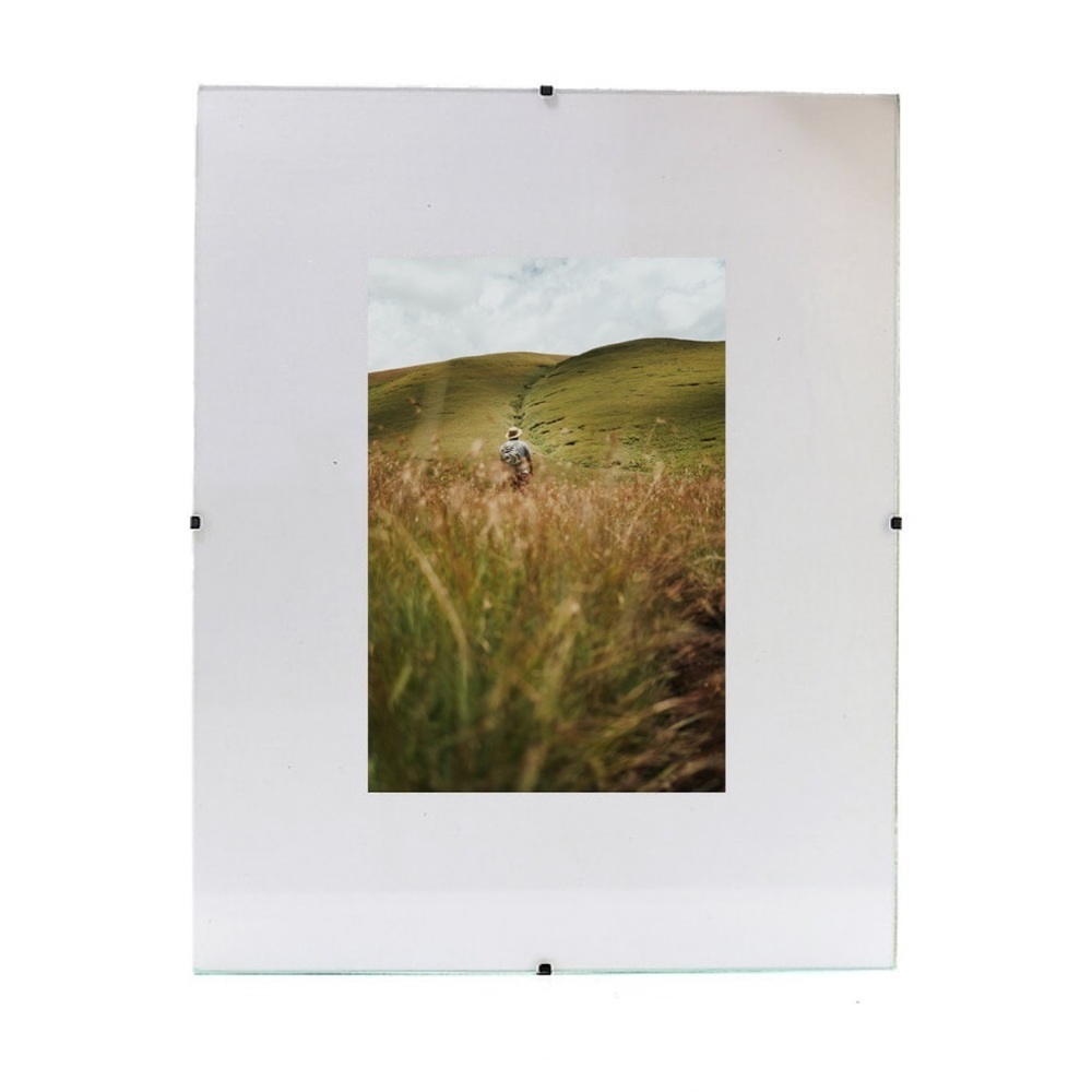 The Frameless Picture Frame